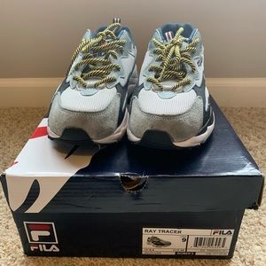 Women’s Size 9 Fila Ray Tracer